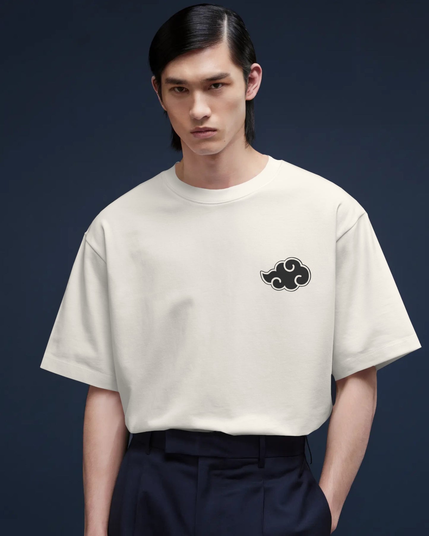 Itachi Uchiha back design with Akatsuki logo oversized T-Shirt